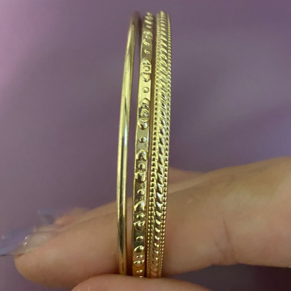gold bracelets - Picture 2 of 2